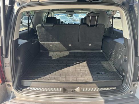 Used 2019 Chevrolet Suburban Premier RWD image 29