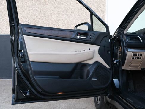 Used 2016 Subaru Outback 2.5i Limited image 19