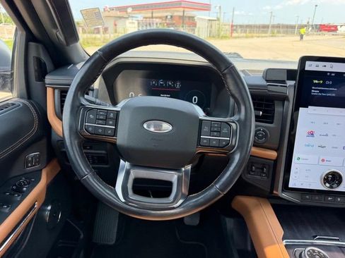 Used 2023 Ford Expedition Max Platinum AWD/4WD image 13