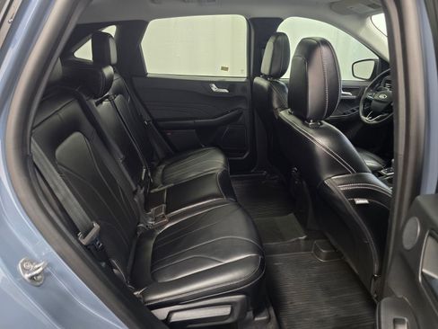 Used 2025 Ford Escape Platinum w/ Premium Technology Package image 22