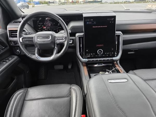 Used 2025 GMC Yukon Denali AWD/4WD image 2