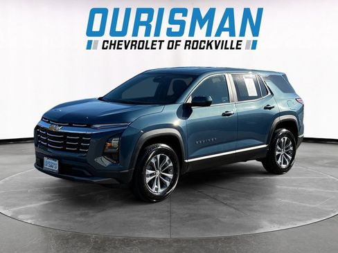 Used 2025 Chevrolet Equinox LT FWD image 2