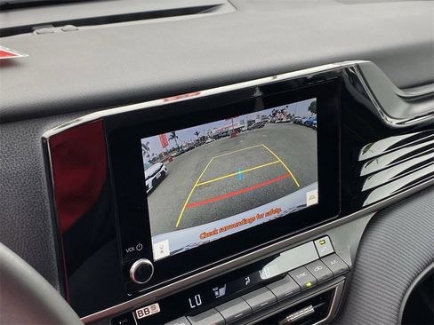 Certified 2025 Toyota Camry SE image 28