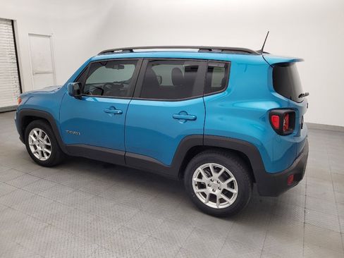 Used 2021 Jeep Renegade Latitude FWD image 3
