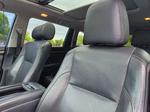 Used 2016 Toyota Highlander Limited Platinum FWD image 13
