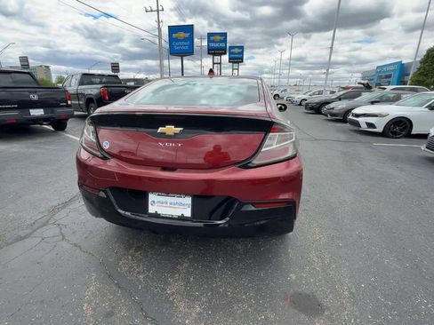 Used 2017 Chevrolet Volt LT FWD image 7
