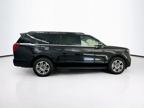 Used 2025 Ford Expedition Max Active AWD/4WD image 10