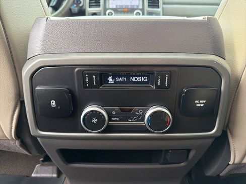 Used 2020 Ford Expedition XLT w/ Equipment Group 202A RWD image 30