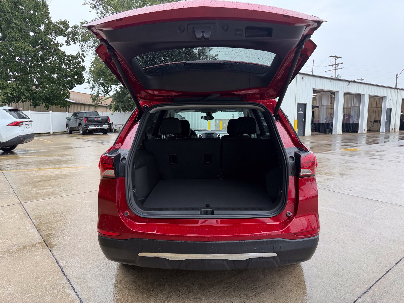 Used 2024 Chevrolet Equinox LT FWD image 33