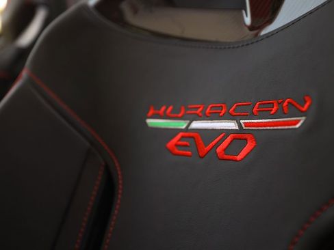 Used 2020 Lamborghini Huracan EVO RWD image 49