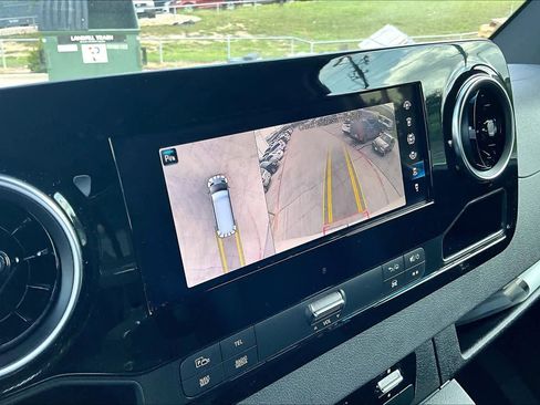 Used 2023 Mercedes-Benz Sprinter 2500 image 25