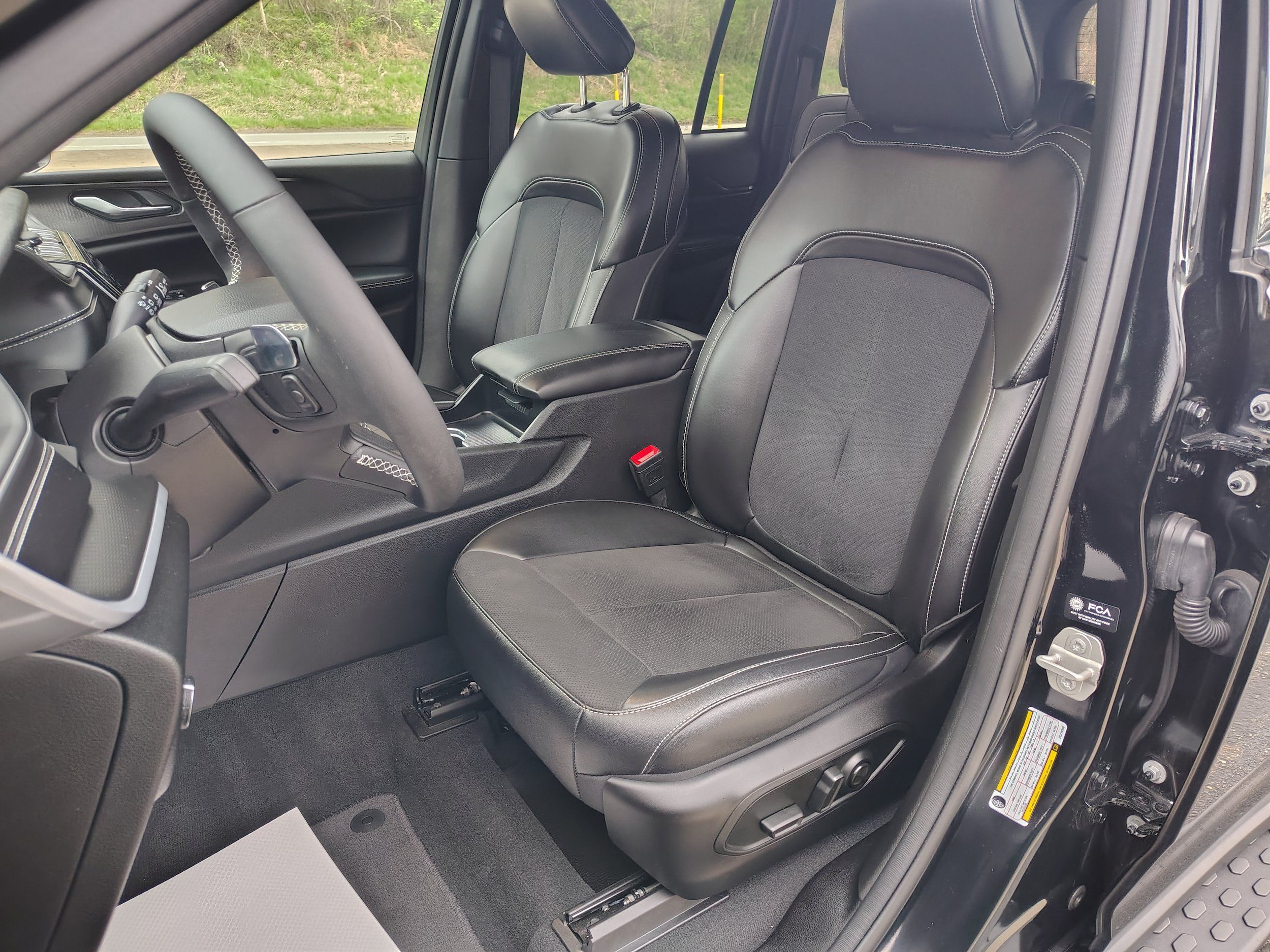 Certified 2024 Jeep Grand Cherokee Altitude AWD/4WD image 18