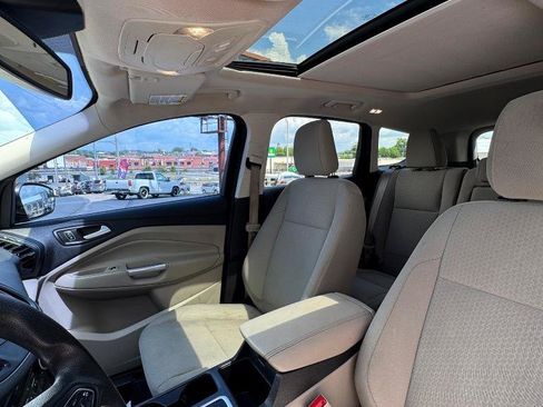 Used 2018 Ford Escape SE w/ Ford Safe & Smart Package AWD/4WD image 16