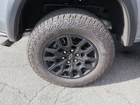 Used 2025 Chevrolet Colorado Trail Boss image 39