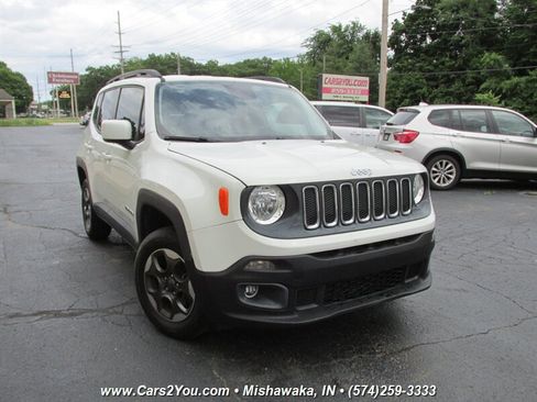 Used 2016 Jeep Renegade Latitude AWD/4WD image 1