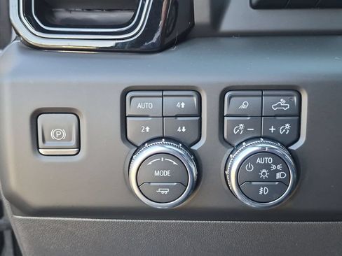 Certified 2023 GMC Sierra 1500 AT4X AWD/4WD image 17