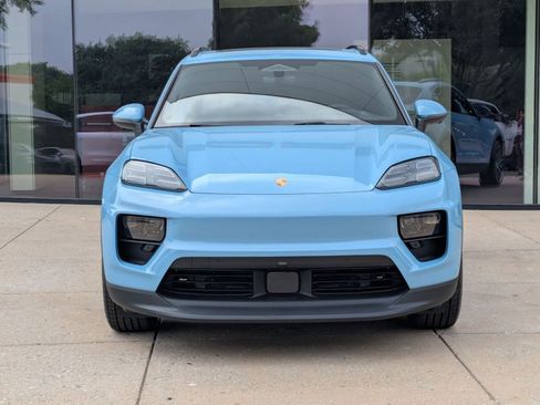 New 2026 Porsche Macan Electric RWD image 6