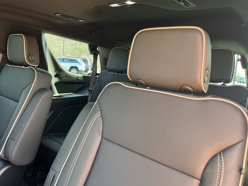 New 2026 GMC Yukon Elevation image 4