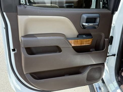 Used 2016 GMC Sierra 2500 SLT w/ Duramax Plus Package AWD/4WD image 32