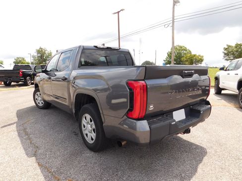Used 2022 Toyota Tundra SR w/ SR Tow Package RWD image 7