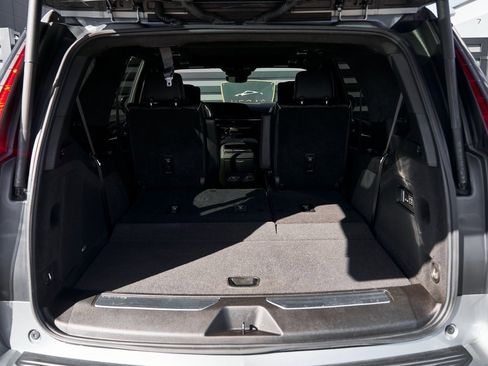 Used 2023 Cadillac Escalade V w/ LPO, ONYX Package image 16