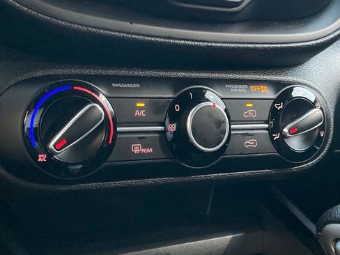 Used 2021 Kia Soul LX FWD image 20