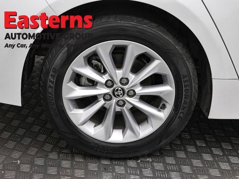 Used 2022 Toyota Corolla LE w/ LE Convenience Package image 29