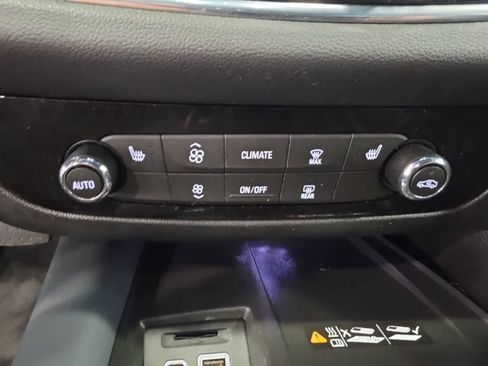 Used 2023 Buick Enclave Essence w/ Sport Touring Edition FWD image 24