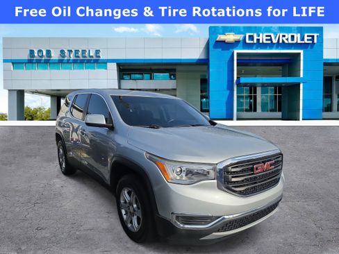Used 2017 GMC Acadia SLE FWD image 1