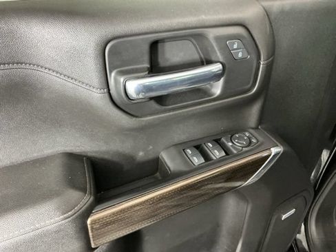 Used 2020 Chevrolet Silverado 1500 LT Trail Boss w/ Midnight Edition AWD/4WD image 12