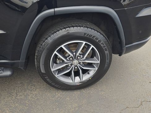 Used 2018 Jeep Grand Cherokee Limited AWD/4WD image 11