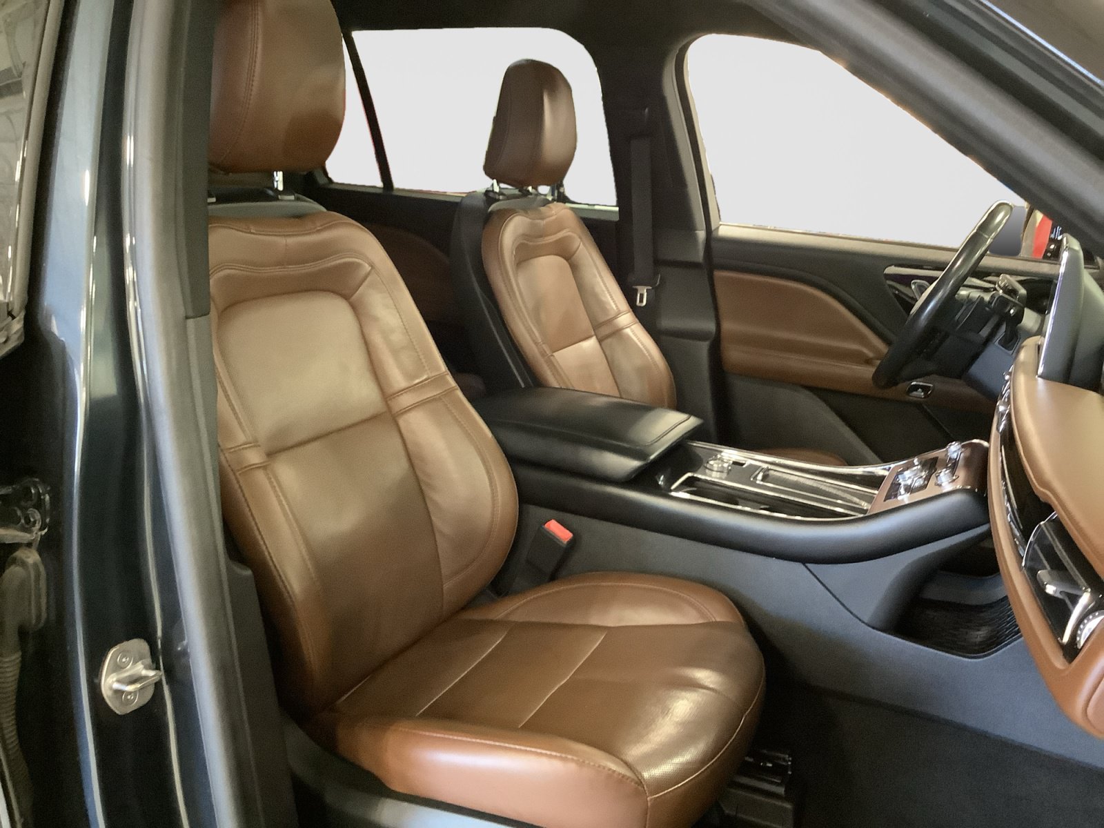 Used 2022 Lincoln Aviator Reserve w/ Equipment Group 201A RWD image 19