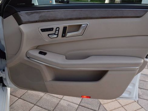 Used 2014 Mercedes-Benz E 350 4MATIC Sedan image 75