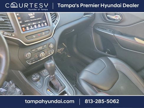 Used 2021 Jeep Cherokee Trailhawk w/ Comfort/Convenience Group image 35