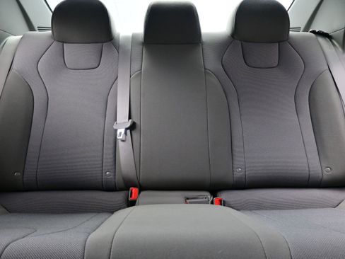 Used 2023 Hyundai Elantra SE image 15