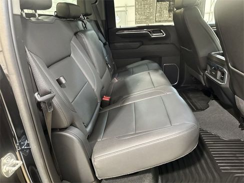 Used 2025 Chevrolet Silverado 2500 LTZ w/ LTZ Convenience Package image 26