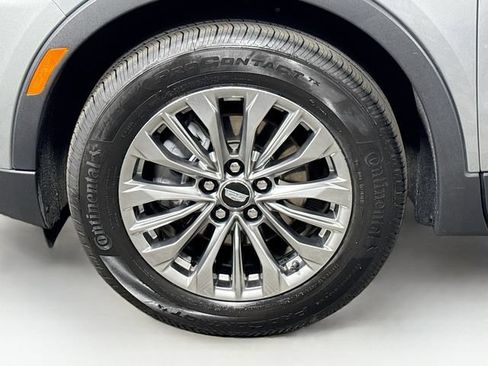 Used 2025 Cadillac XT4 Premium Luxury AWD/4WD image 34