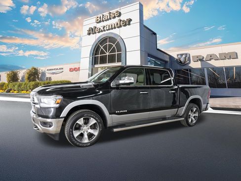 Used 2020 RAM 1500 Laramie AWD/4WD image 11