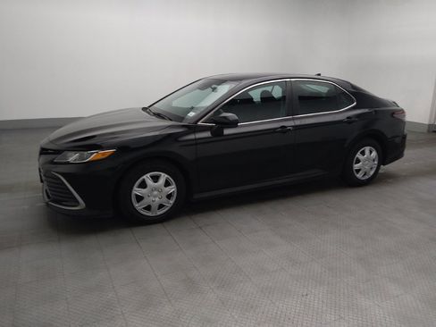 Used 2021 Toyota Camry LE FWD image 2
