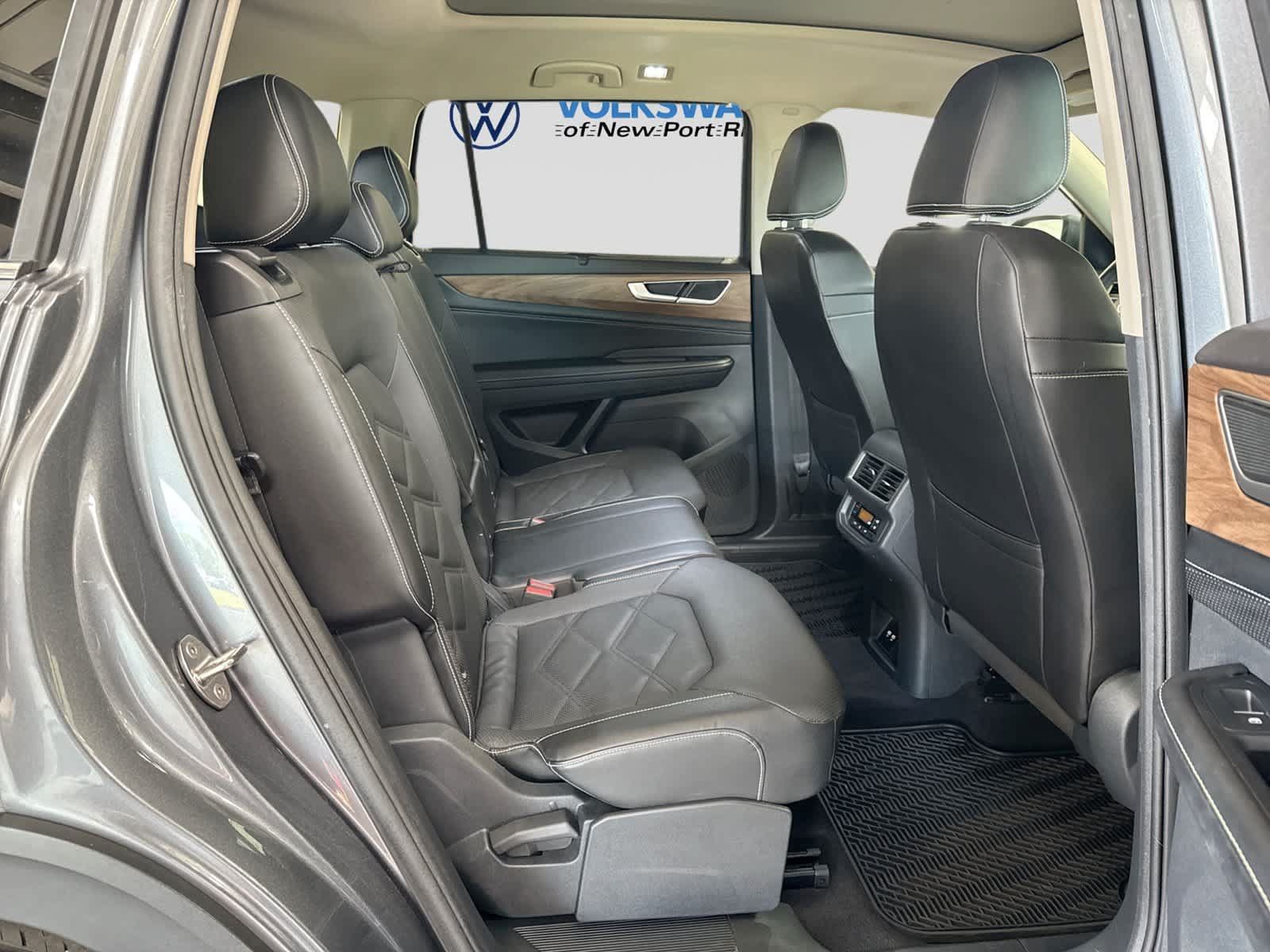 Used 2024 Volkswagen Atlas SE FWD image 26