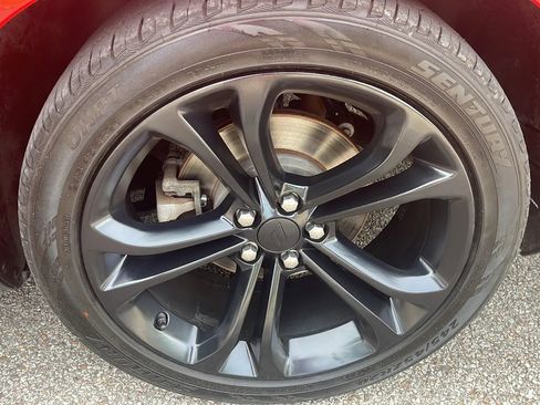 Used 2022 Dodge Challenger R/T image 9