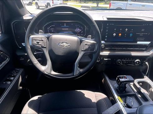 Used 2025 Chevrolet Silverado 1500 RST AWD/4WD image 5