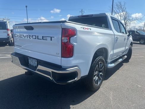 Used 2023 Chevrolet Silverado 1500 LT AWD/4WD image 3
