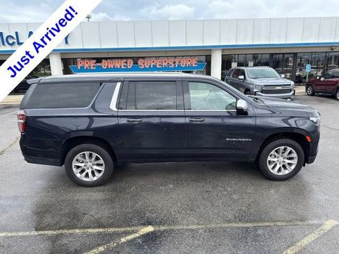 Used 2023 Chevrolet Suburban Premier RWD image 2