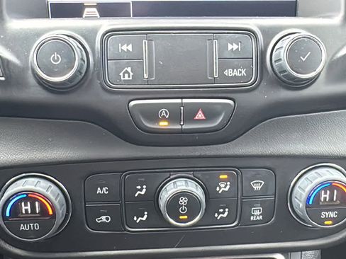 Used 2023 GMC Terrain AT4 AWD/4WD image 17