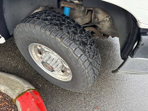 Used 2003 Chevrolet Silverado 2500 LS w/ Skid Plate Package AWD/4WD image 3