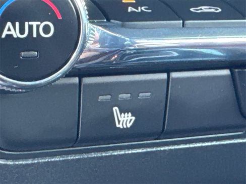 Used 2024 MAZDA MAZDA3 s image 28