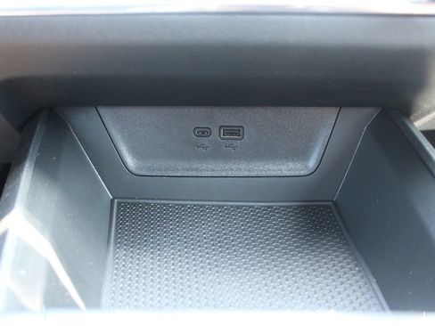 New 2026 Chevrolet Equinox ACTIV w/ Convenience Package III FWD image 40