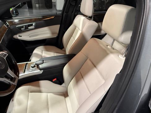 Used 2016 Mercedes-Benz E 350 4MATIC Sedan image 19