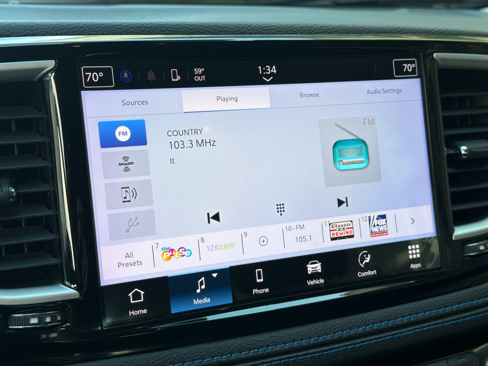 Used 2021 Chrysler Pacifica Touring FWD image 22